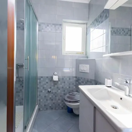 Ruza Tomislav * Lopar