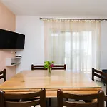 Apartament Ruza Tomislav Lopar