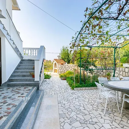 Apartament Ruza Tomislav *