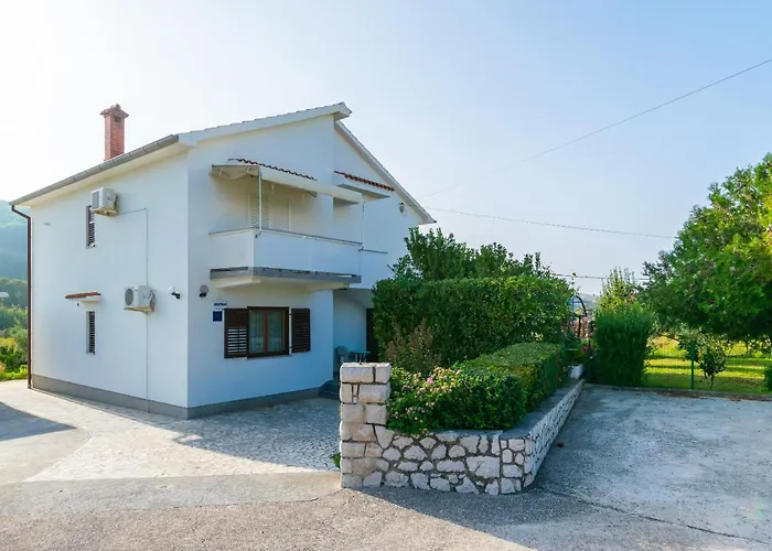 Ruza Tomislav 로파르